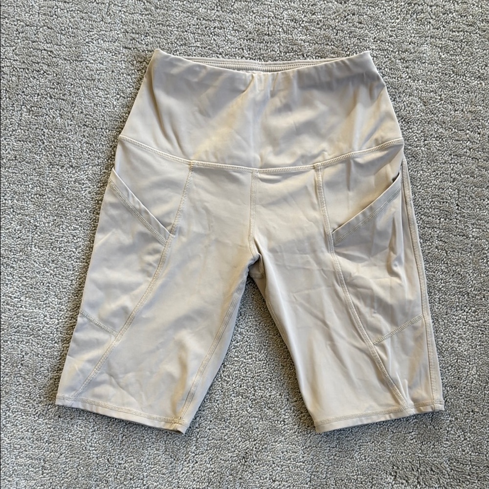 Oalka High-Waisted Biker Shorts